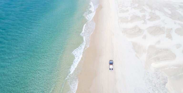 Beach driving, Fraser Island, QLD © Tourism and Events Queensland