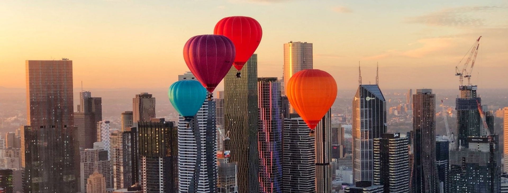 Melbourne Sunrise Hot Air Balloon Flight (c) Visit Victoria